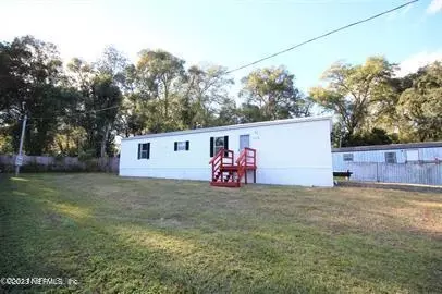467 Olive Cir, Green Cove Springs, FL 32043
