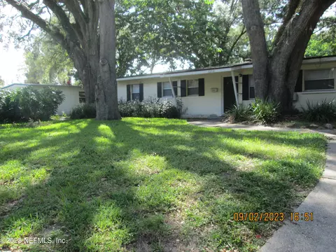 1256 King Arthur Rd, Jacksonville, FL 32211