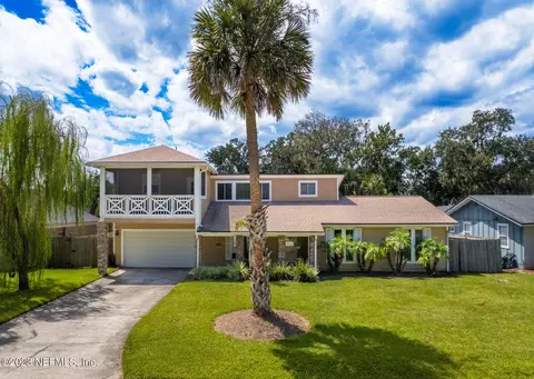 105 Trudee Dee Ln, Jacksonville Beach, FL 32250