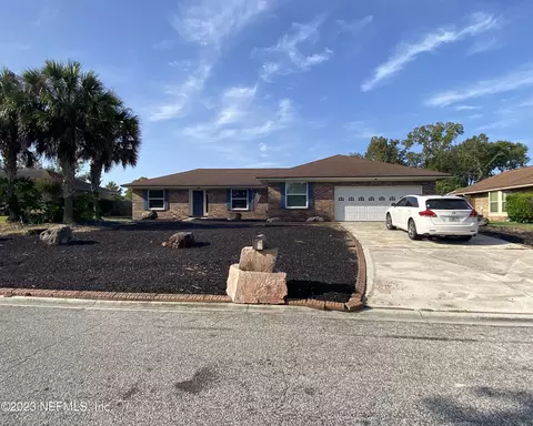 2646 Sandlewood Cir, Orange Park, FL 32065