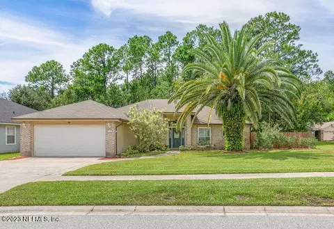 1722 Hawkins Cove Dr W, Jacksonville, FL 32246