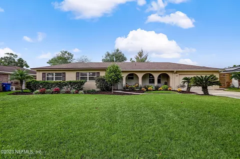 13 Dolphin Blvd, Ponte Vedra Beach, FL 32082