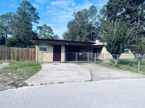 50 Lloyd St, Macclenny, FL 32063