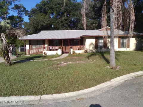 2010 Maplewood Dr, Palatka, FL 32177