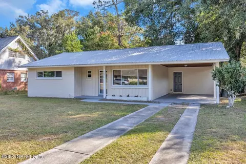 2211 Laurel St, Palatka, FL 32177