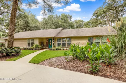 2404 Los Robles Dr, Fernandina Beach, FL 32034