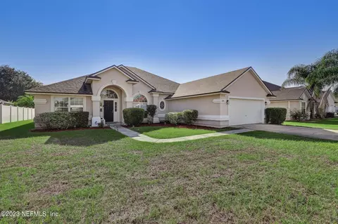 3728 Southbank Cir, Green Cove Springs, FL 32043
