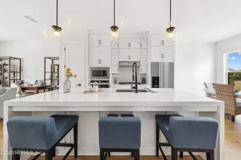 1628 Piazza Pl, Jacksonville, FL 32207