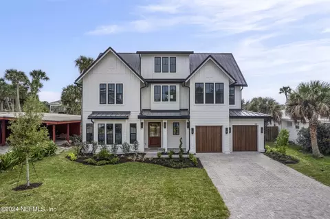 170 Club Dr, Atlantic Beach, FL 32233