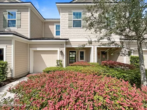 13108 Annies Walk Dr, Jacksonville, FL 32218