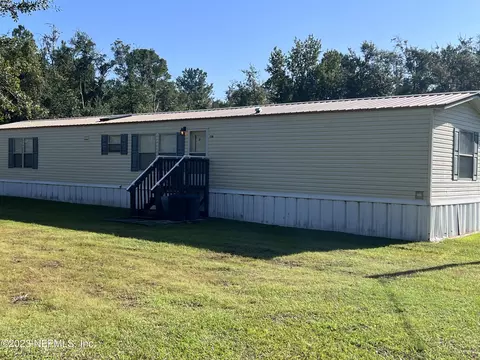 114 Rogers Ln, Palatka, FL 32177