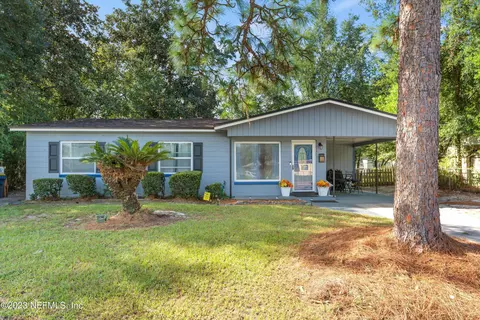 2504 Leonid Rd, Jacksonville, FL 32218