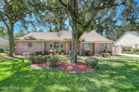 1739 Castille Dr, Fleming Island, FL 32003
