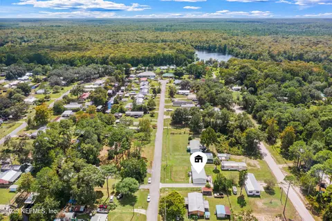 117 Riverside Ave, Satsuma, FL 32189