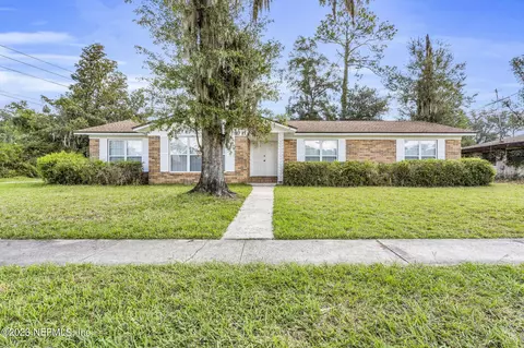 2711 Greenridge Rd, Orange Park, FL 32073