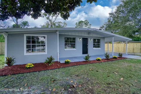 396 Bonnlyn Dr, Orange Park, FL 32073