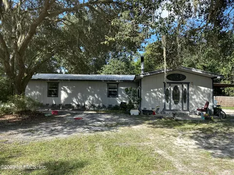 105 Nathaniel Ln, Palatka, FL 32177