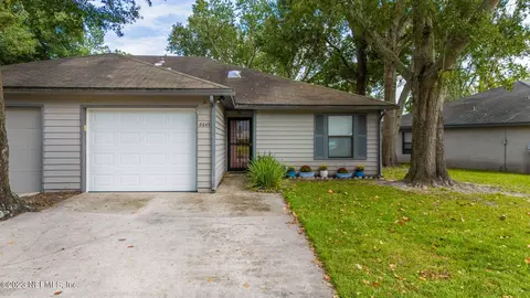 8645 Greatpine Ln W, Jacksonville, FL 32244