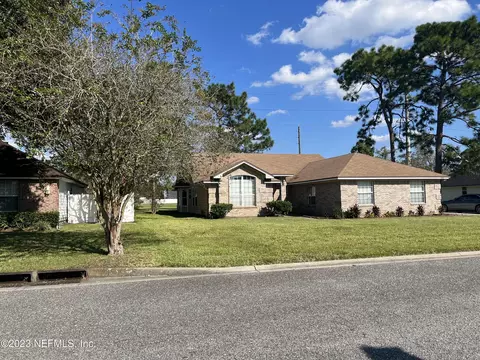 631 Billingsgate Ln E, Jacksonville, FL 32221