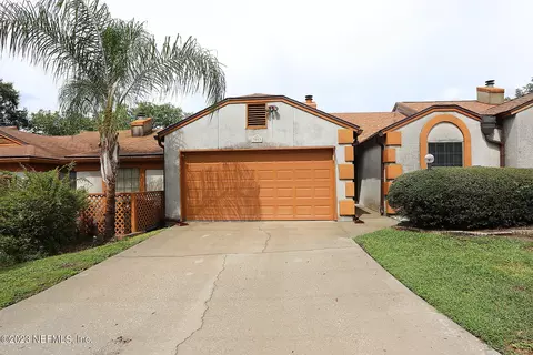 9853 Fawn Ridge Dr, Jacksonville, FL 32256
