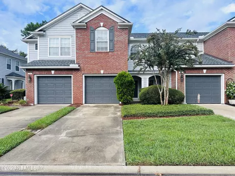 13502 Stone Pond Dr, Jacksonville, FL 32224