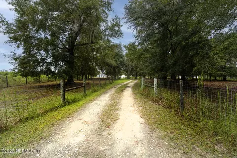 10992 SW 106th Ave, Hampton, FL 32044