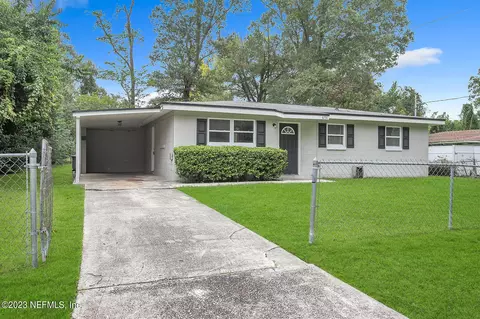 6781 Tinkerbell Ln, Jacksonville, FL 32210