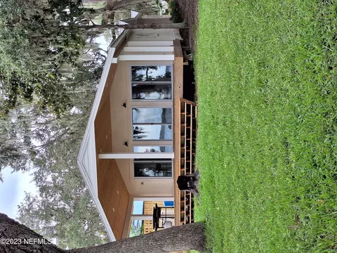 117 Riverside Dr, Palatka, FL 32177