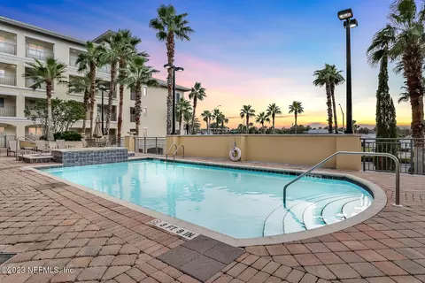 525 N 3rd St #204, Jacksonville Beach, FL 32250