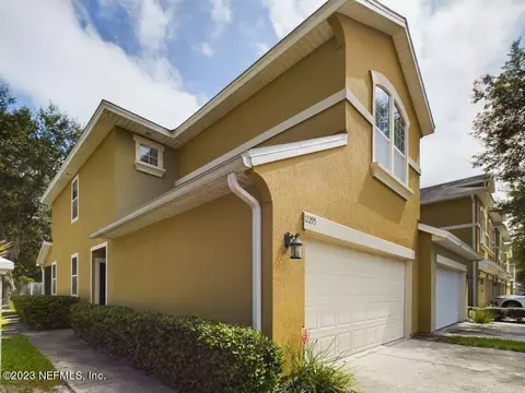 12295 Black Walnut Ct, Jacksonville, FL 32226