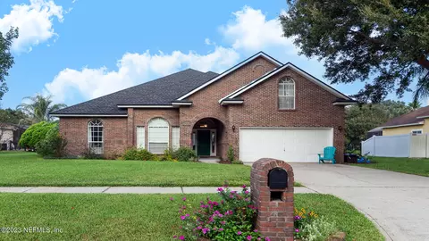 2516 Beautyberry Cir E, Jacksonville, FL 32246