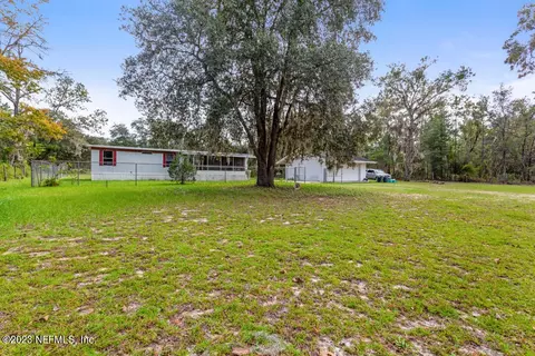 312 Ofarrell Ave, Interlachen, FL 32148