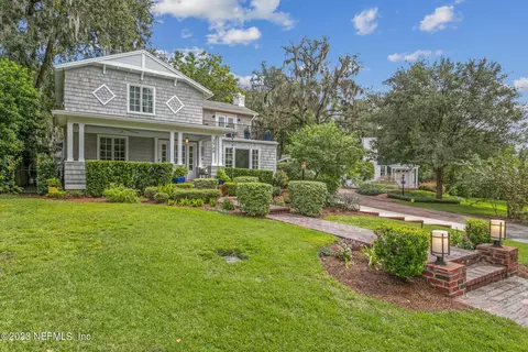 2769 White Oak Ln, Jacksonville, FL 32207