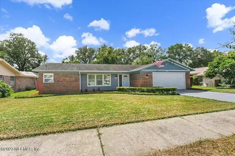 7344 Floral Ridge Dr, Jacksonville, FL 32277