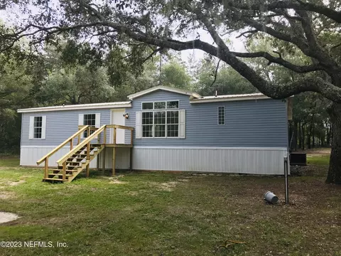 158 Cue Lake Dr, Hawthorne, FL 32640