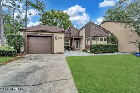 7951 Linkside Dr, Jacksonville, FL 32256