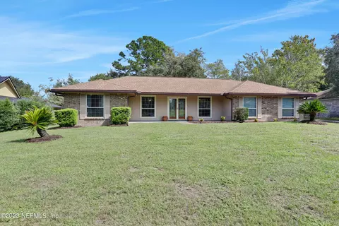 272 Foxridge Rd, Orange Park, FL 32065