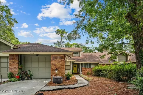 565 Pine Forest Trl, Orange Park, FL 32073