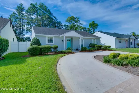 13052 Twin Pines Cir S, Jacksonville, FL 32246