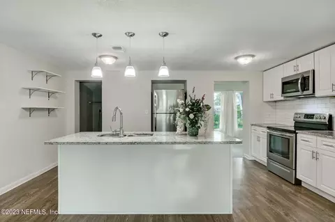 421 Brighton Ave, Orange Park, FL 32073