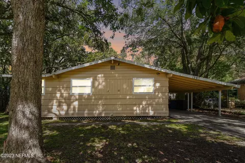 1547 Ollie Dr, Jacksonville, FL 32208