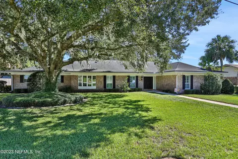 8653 Villa San Jose Dr E, Jacksonville, FL 32217