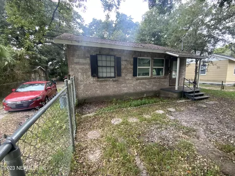 1070 Rhonda Rd, Jacksonville, FL 32254