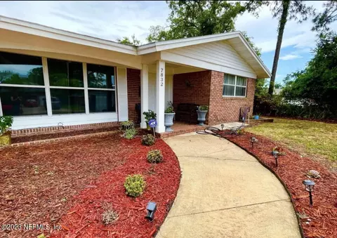 7832 Sunnymeade Dr N, Jacksonville, FL 32211