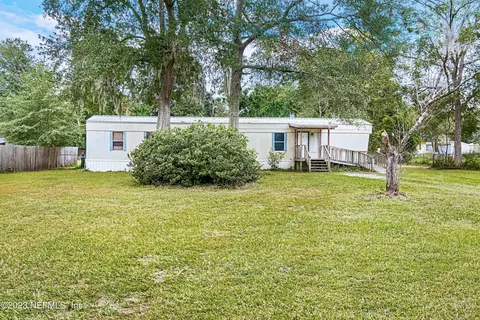 7097 Norman St, Glen Saint Mary, FL 32040