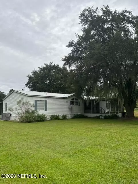 100 Rosie Ln, East Palatka, FL 32131
