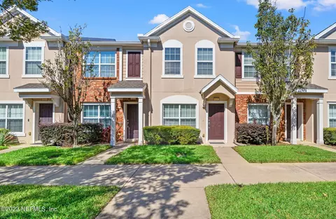 8105 Summer Point Ct, Jacksonville, FL 32256