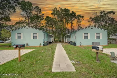 95 Lewis St, Atlantic Beach, FL 32233