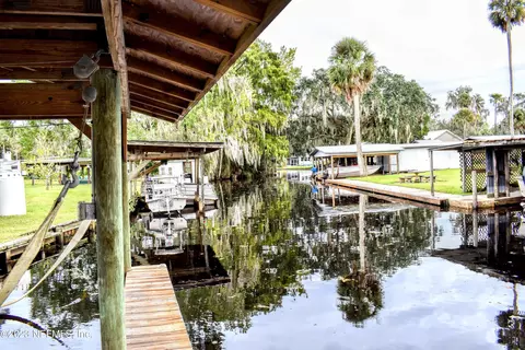 123 S Lake George Dr, Georgetown, FL 32139
