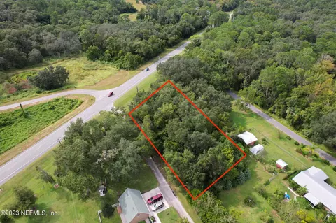 100 Laurel Ln, Crescent City, FL 32112